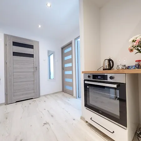 Crystal V Apartment *